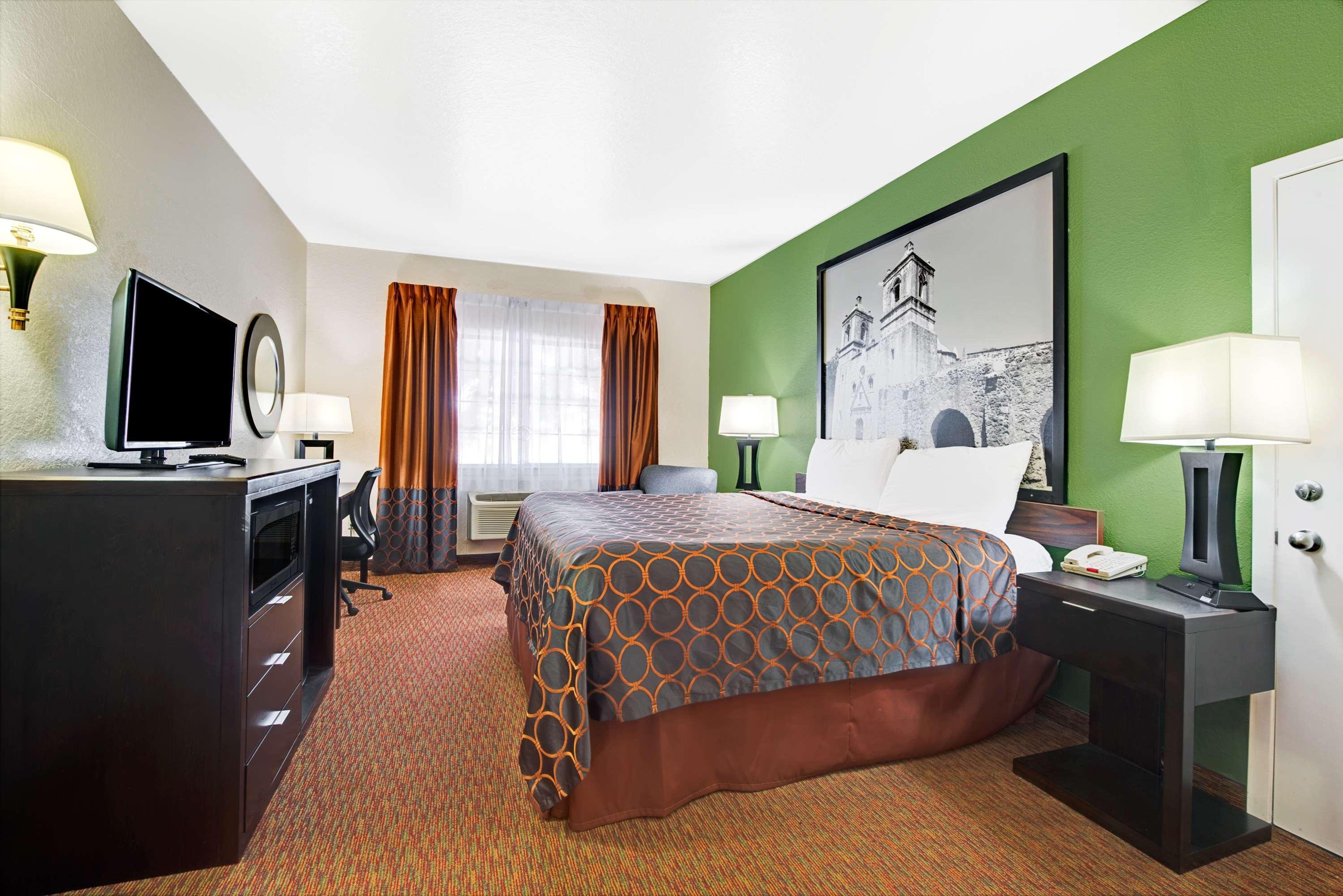 Surestay Plus By Best Western San Antonio Airport Екстер'єр фото