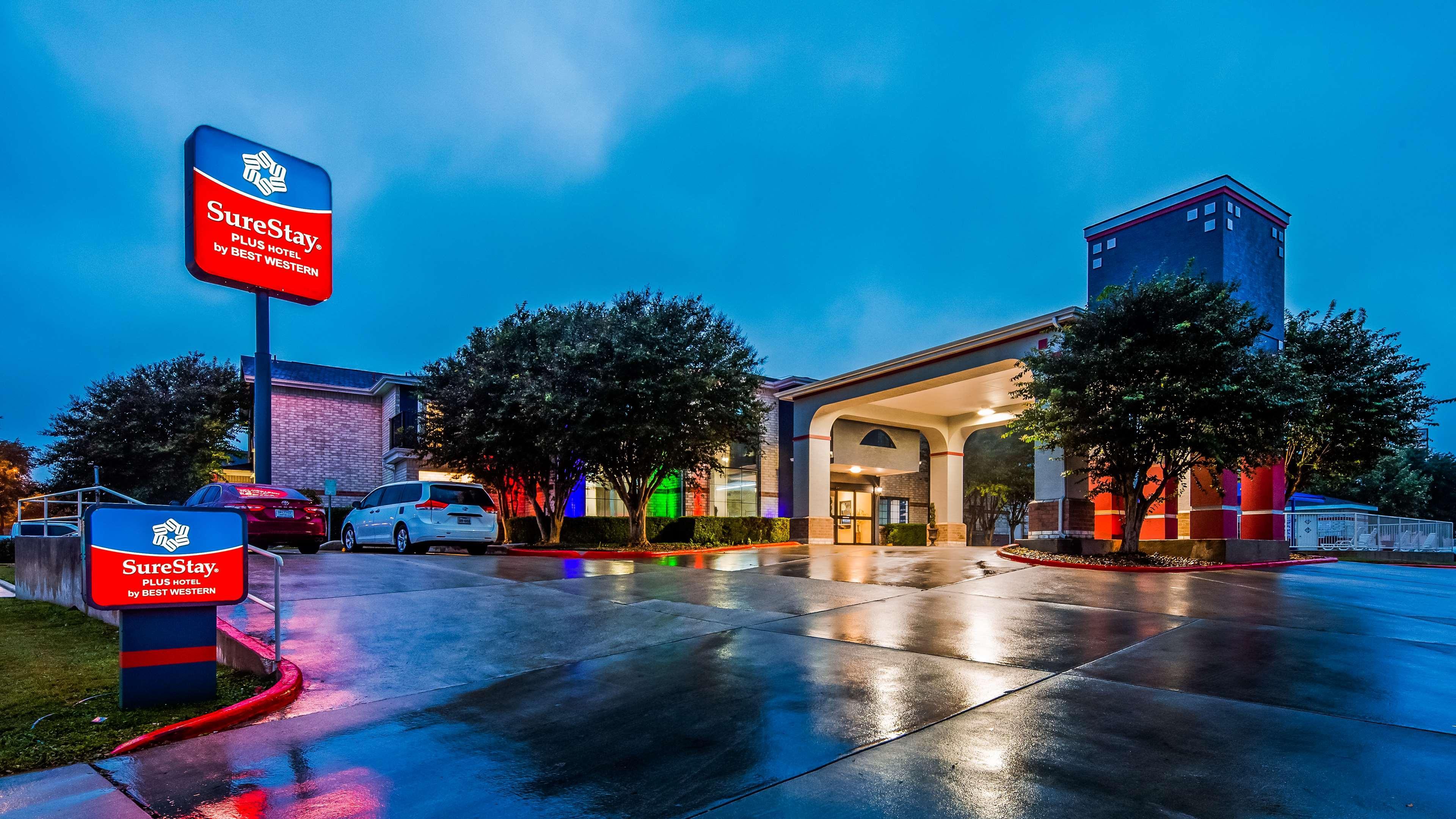 Surestay Plus By Best Western San Antonio Airport Екстер'єр фото