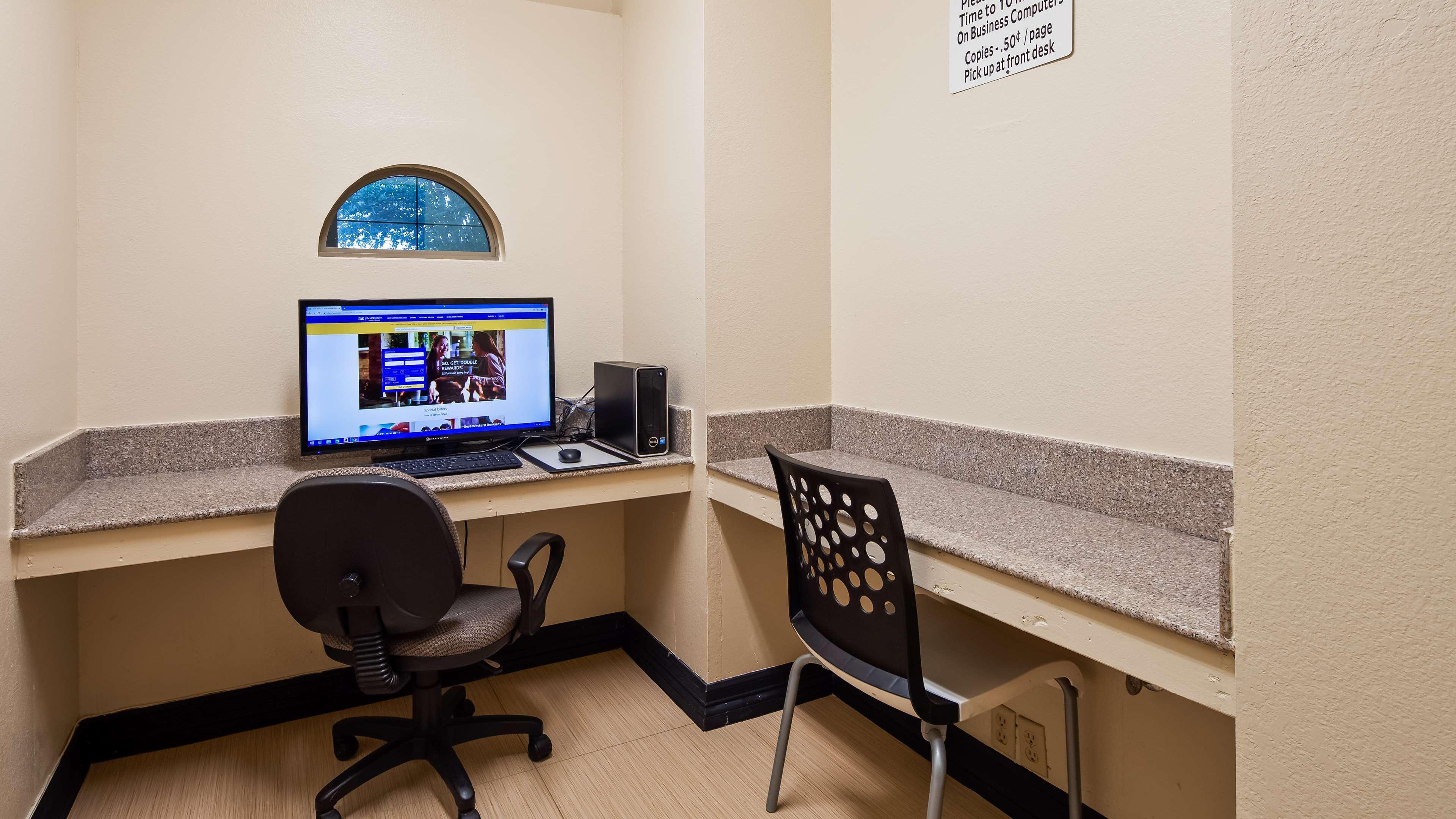 Surestay Plus By Best Western San Antonio Airport Екстер'єр фото