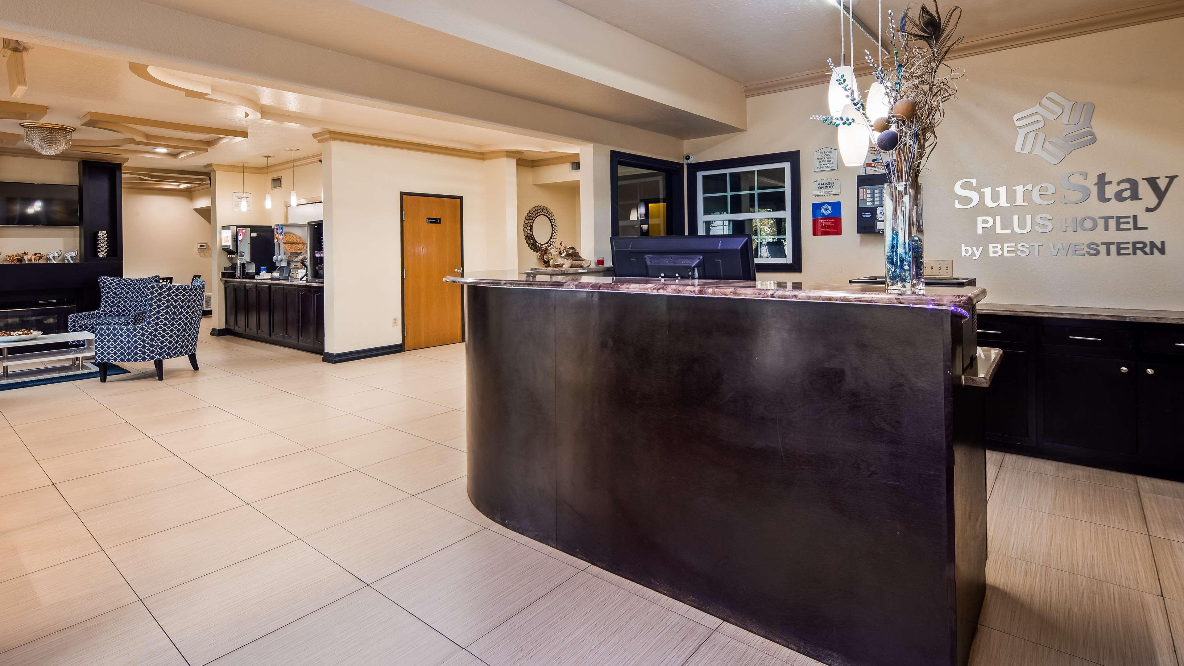 Surestay Plus By Best Western San Antonio Airport Екстер'єр фото
