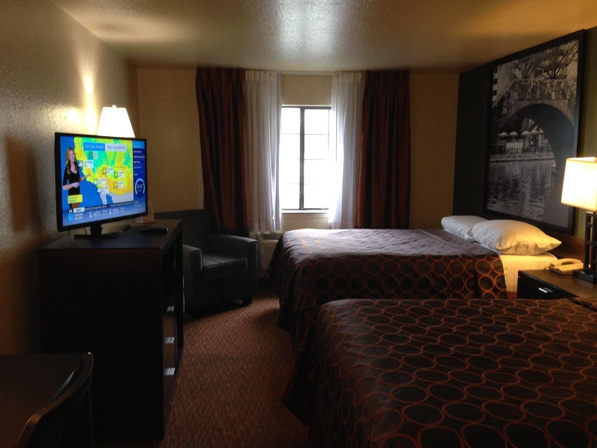 Surestay Plus By Best Western San Antonio Airport Екстер'єр фото