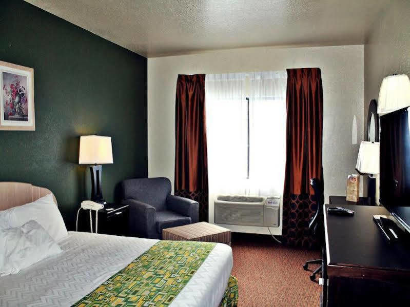 Surestay Plus By Best Western San Antonio Airport Екстер'єр фото